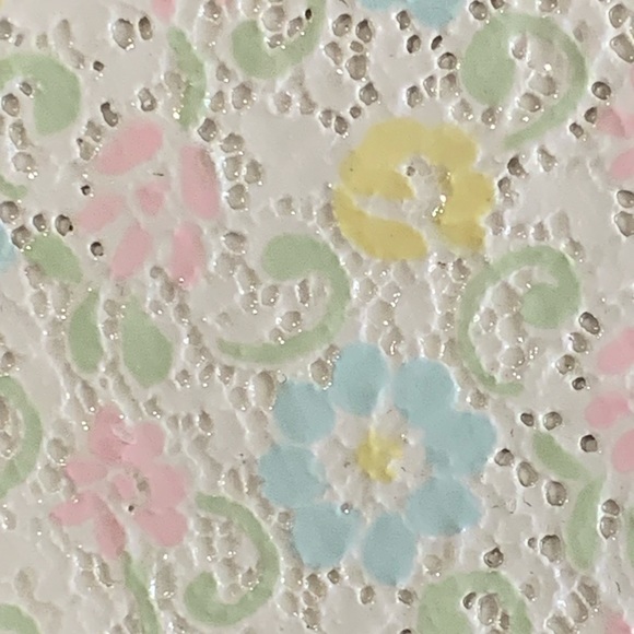 VTG Spring Pastel Floral Lace Handmade 10.5" Textured Plate Signed - Picture 3 of 9